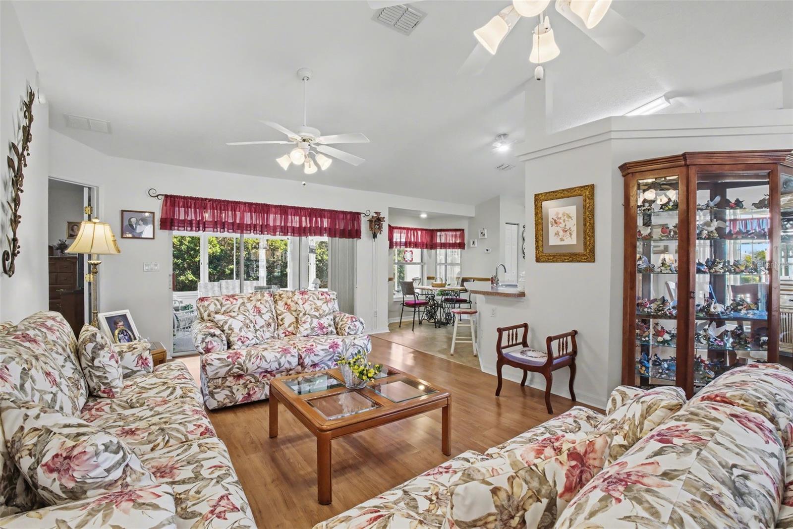 Image 8 of 30 For 8459 60th Court