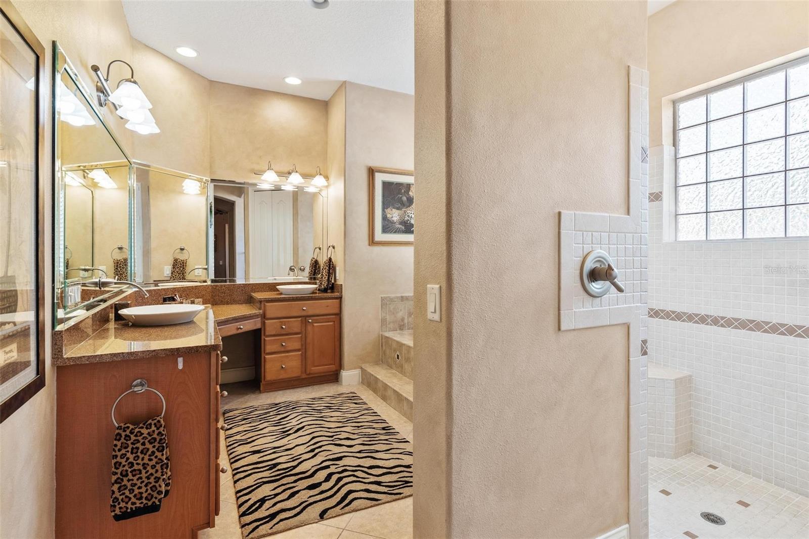 Image 34 of 73 For 5903 Spinnaker Loop