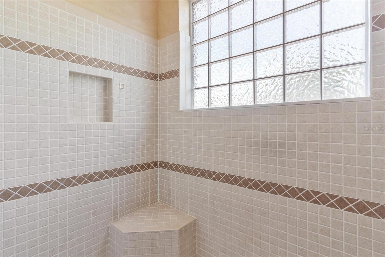 Image 37 of 73 For 5903 Spinnaker Loop