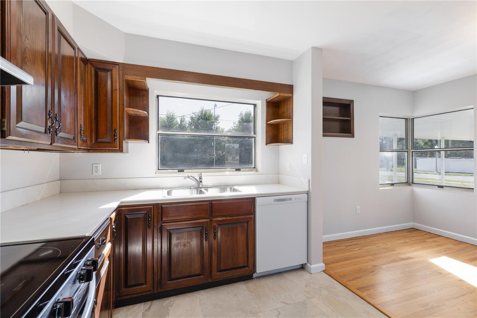 Image 24 of 63 For 2590 Westland Road