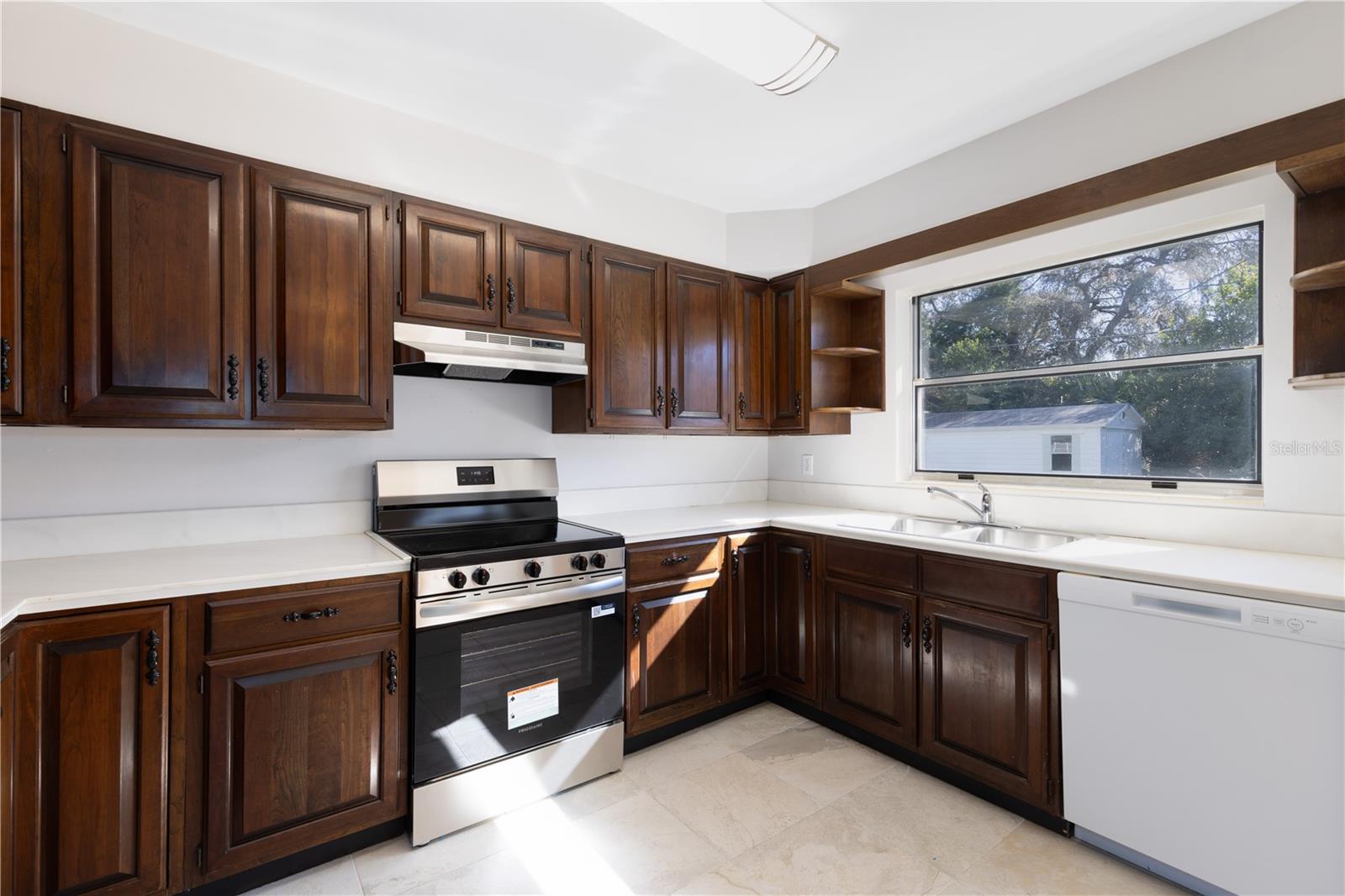 Image 26 of 63 For 2590 Westland Road