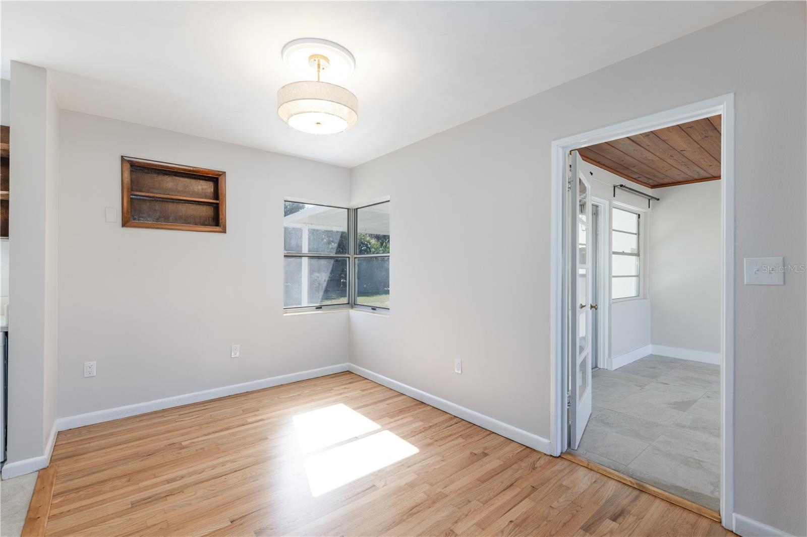 Image 30 of 63 For 2590 Westland Road