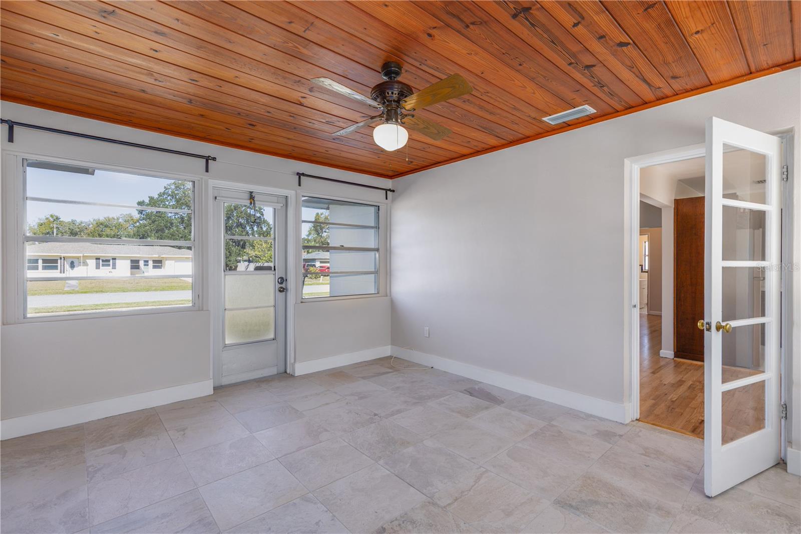 Image 42 of 63 For 2590 Westland Road