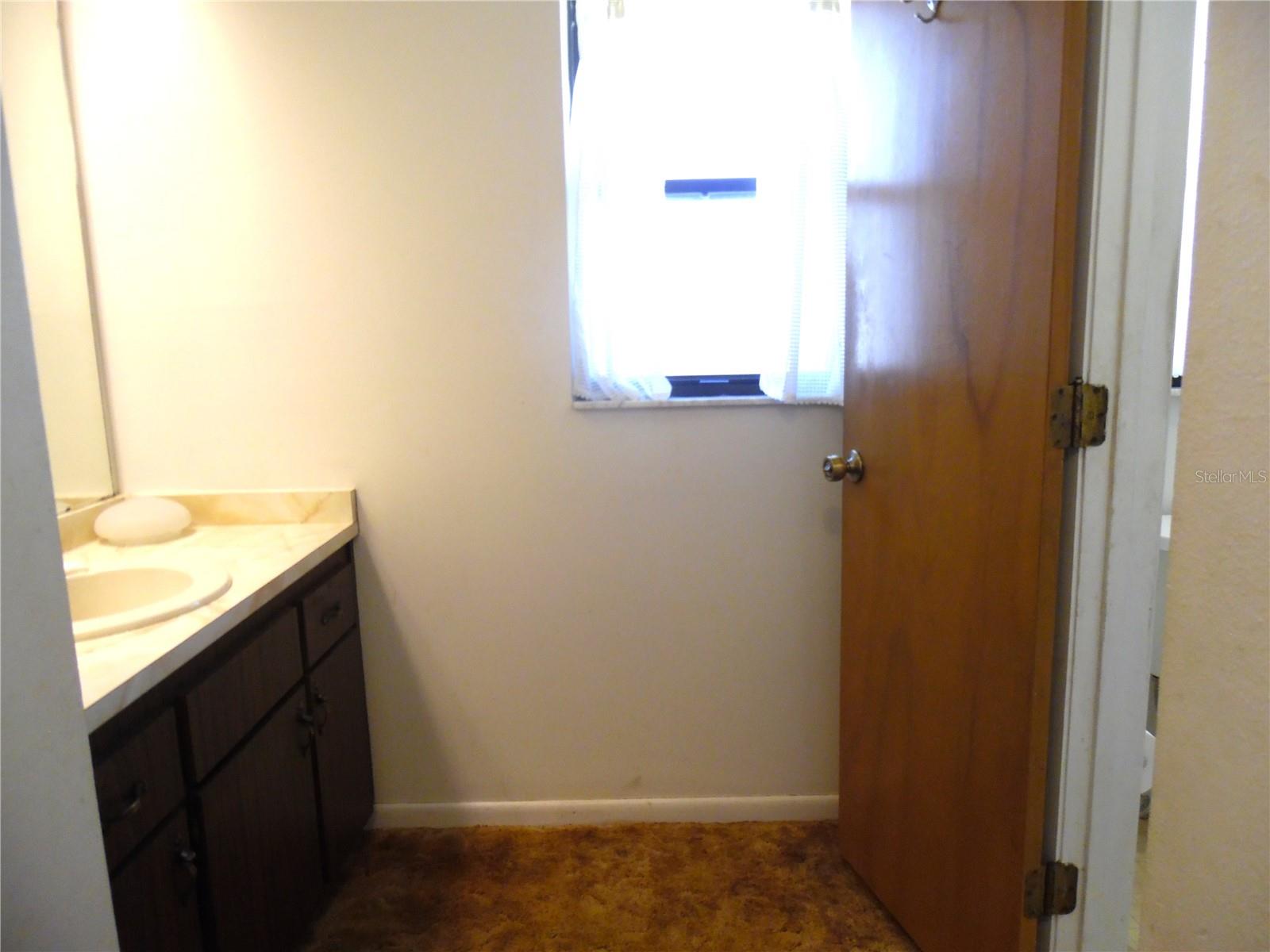 Image 18 of 45 For 14444 Johns Lake Road