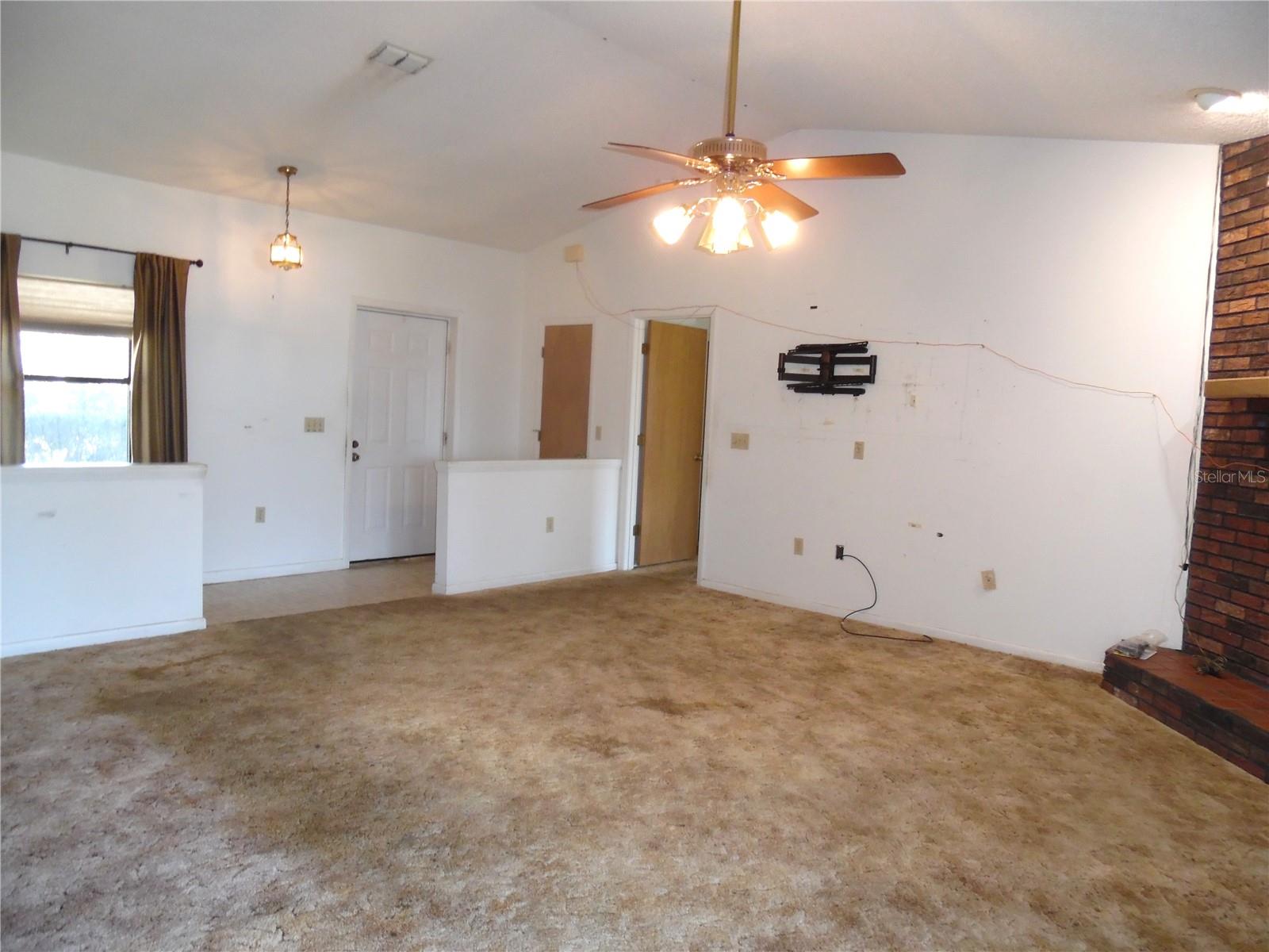 Image 4 of 45 For 14444 Johns Lake Road