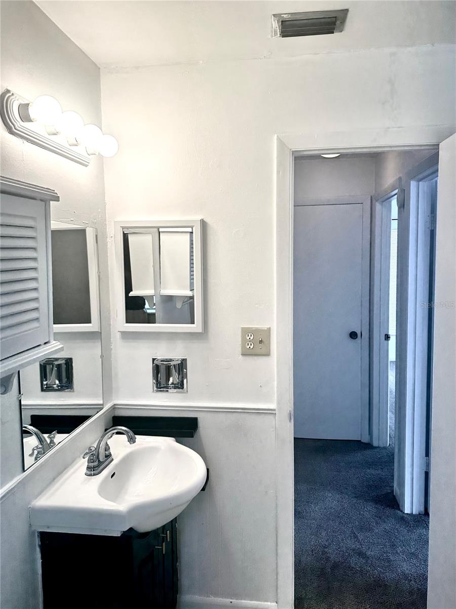 Image 17 of 25 For 1541 27th Street F