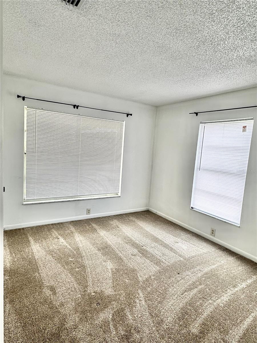 Image 23 of 25 For 1541 27th Street F