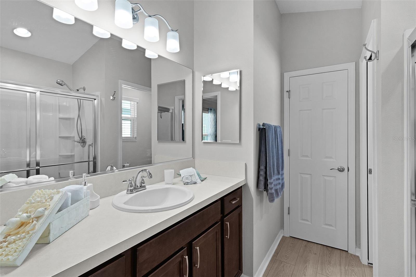 Image 23 of 48 For 5705 Craft Court