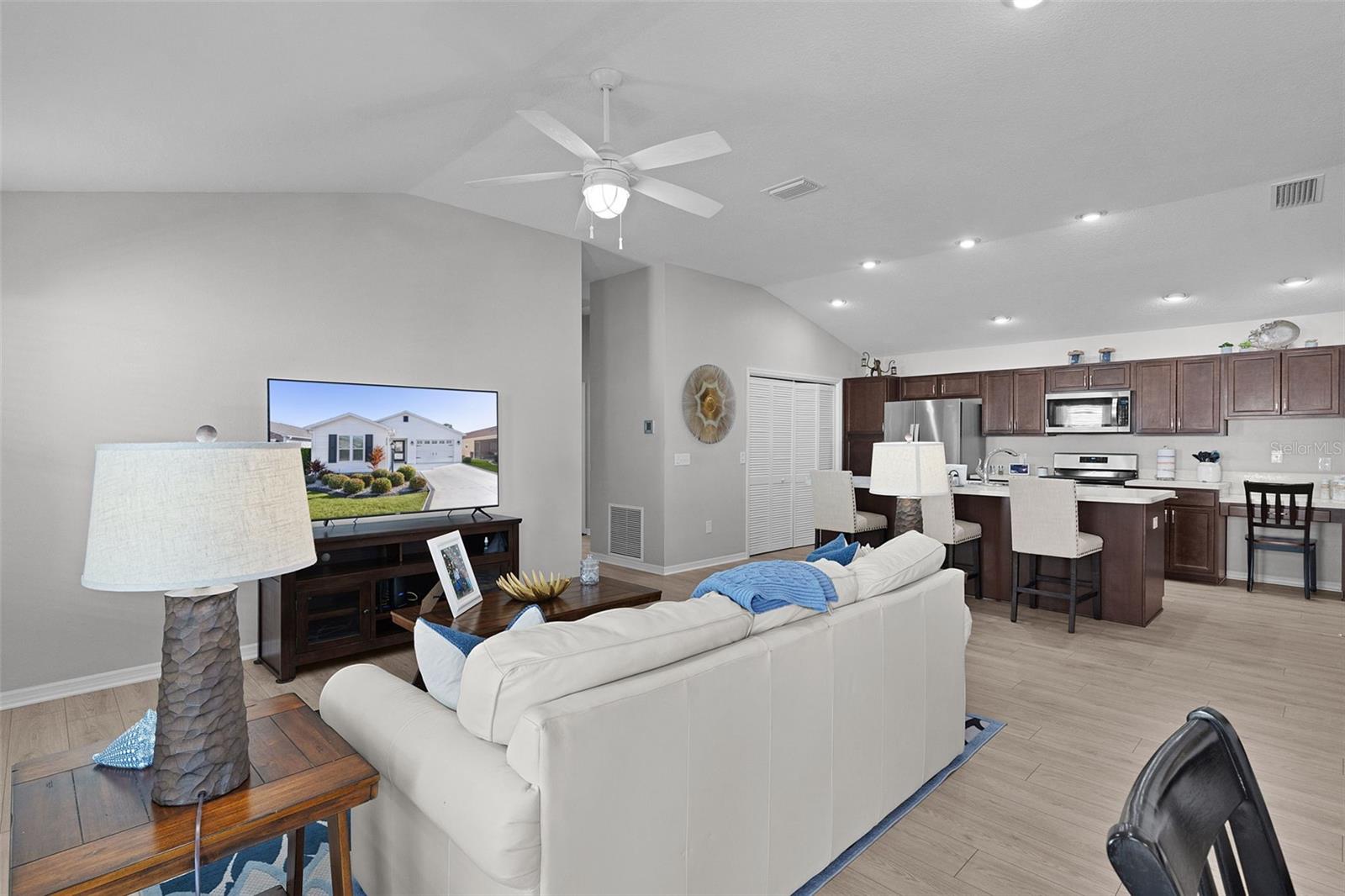 Image 9 of 48 For 5705 Craft Court