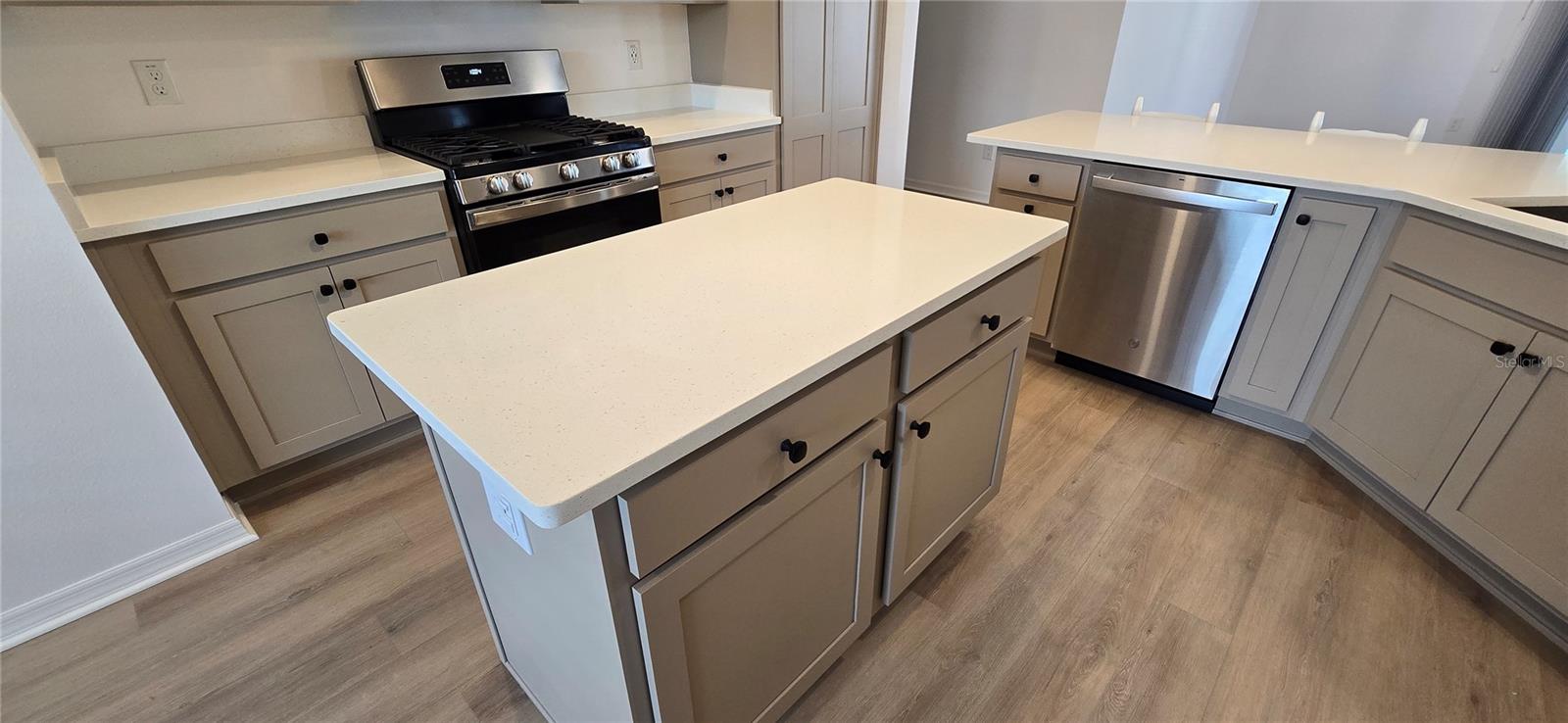 Image 10 of 53 For 6652 Tammy Lane