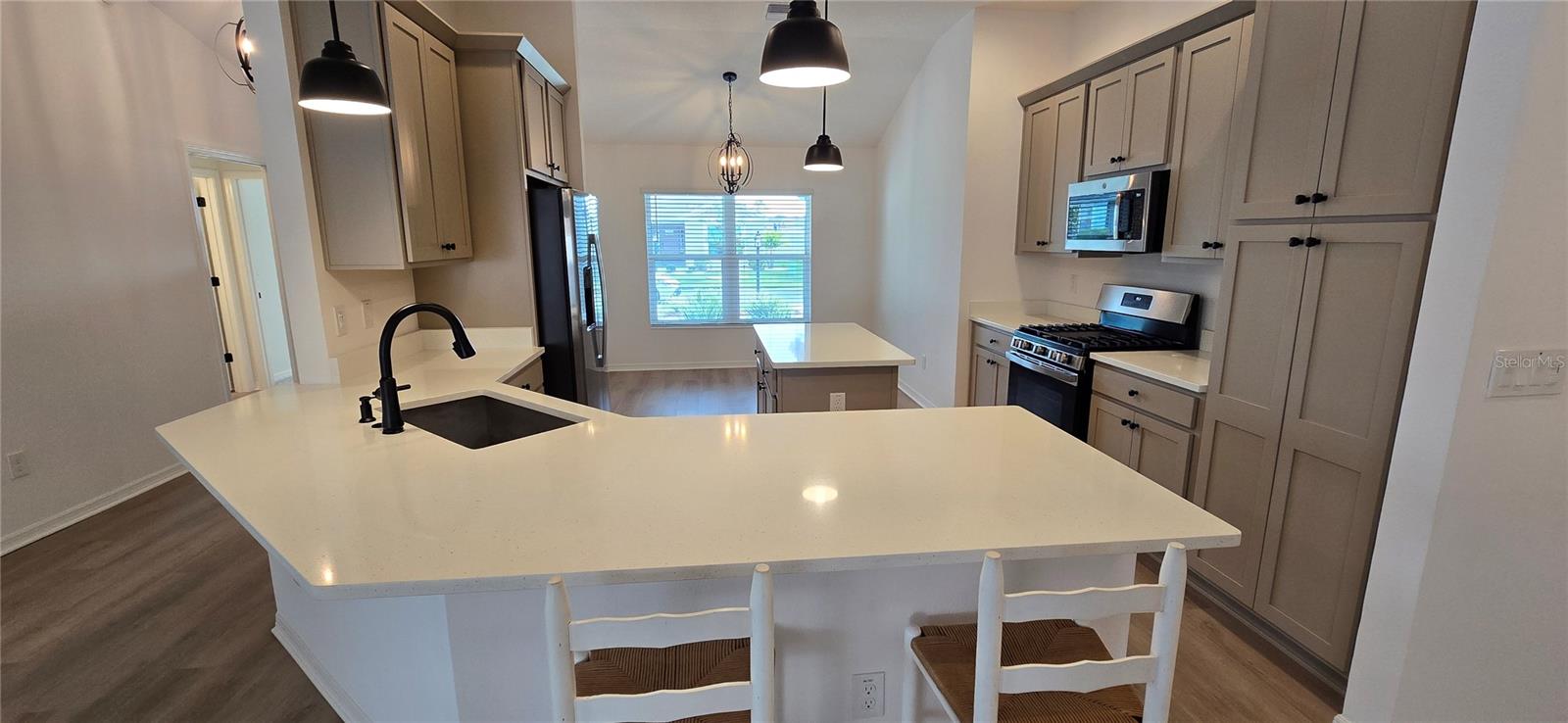 Image 13 of 53 For 6652 Tammy Lane