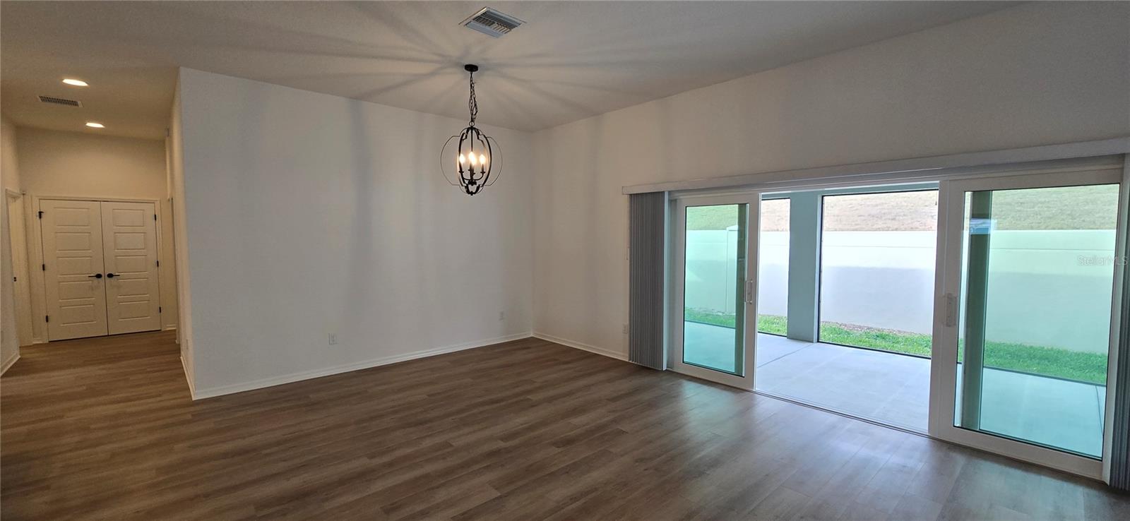 Image 17 of 53 For 6652 Tammy Lane