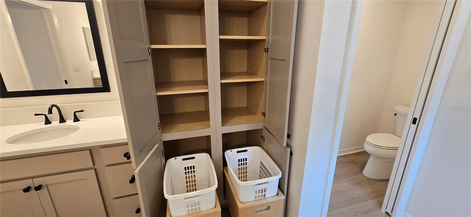 Image 28 of 53 For 6652 Tammy Lane