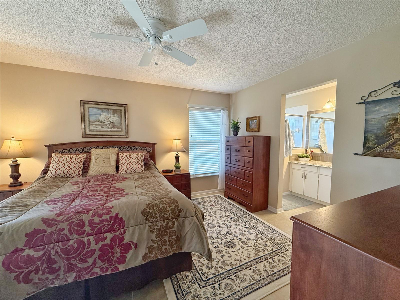 Image 19 of 55 For 3554 Rollingbrook Street