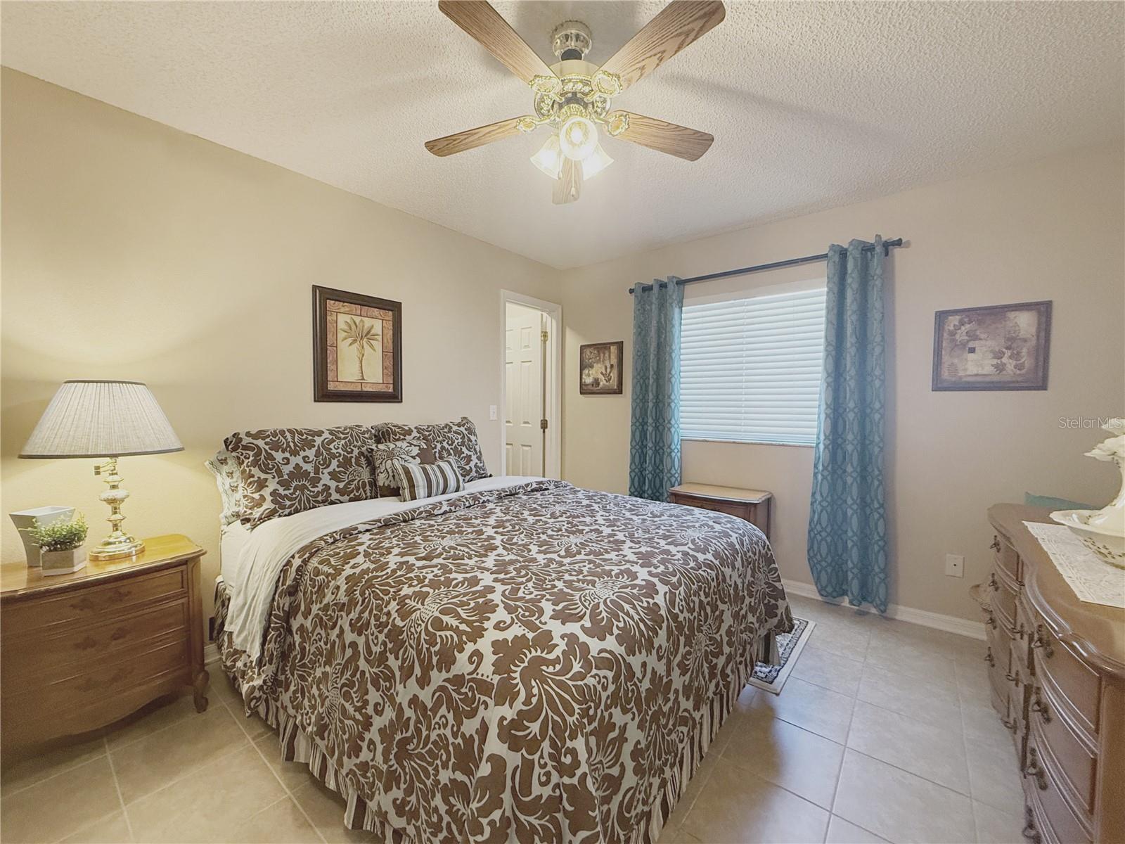 Image 25 of 55 For 3554 Rollingbrook Street