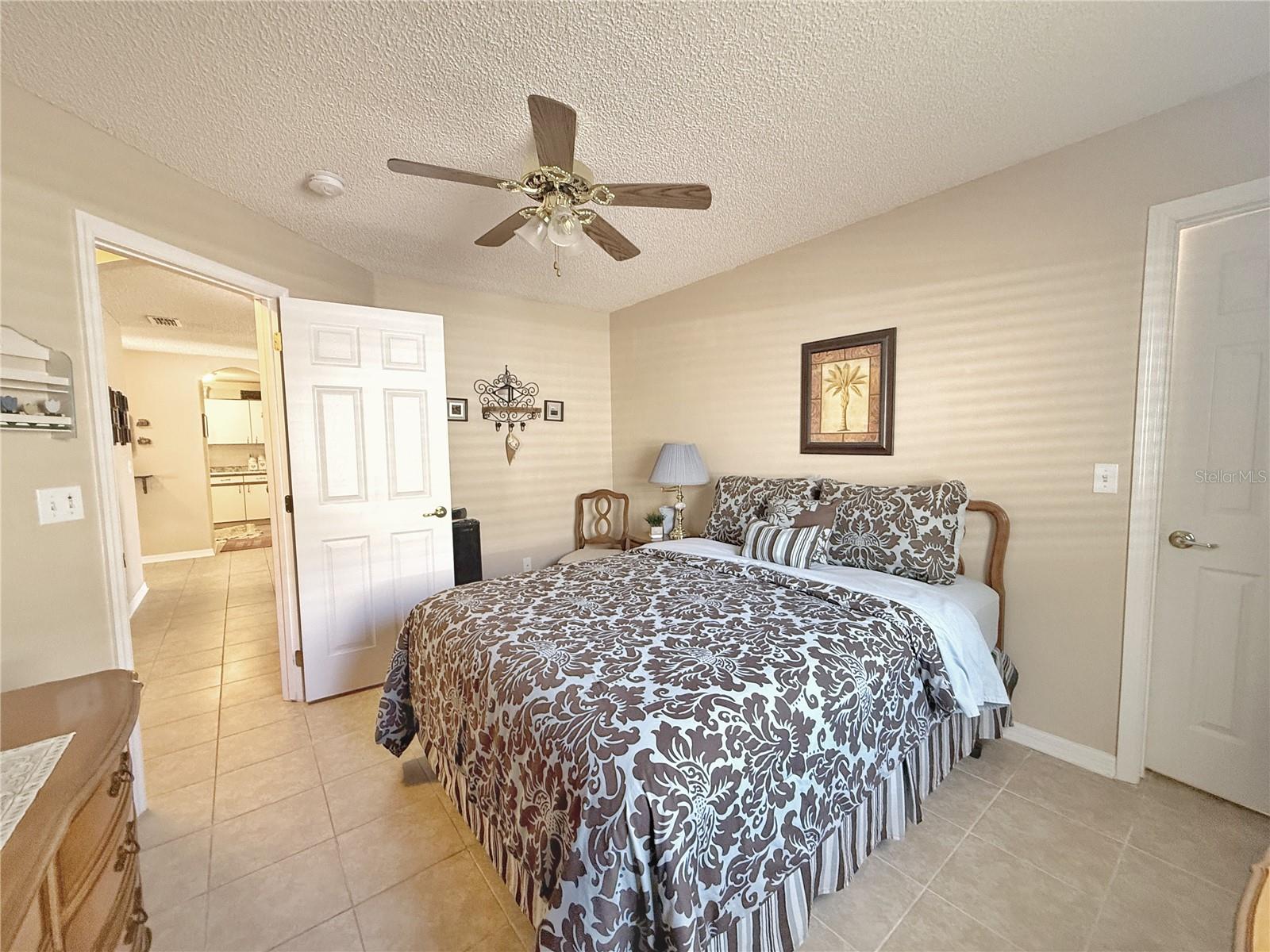 Image 26 of 55 For 3554 Rollingbrook Street