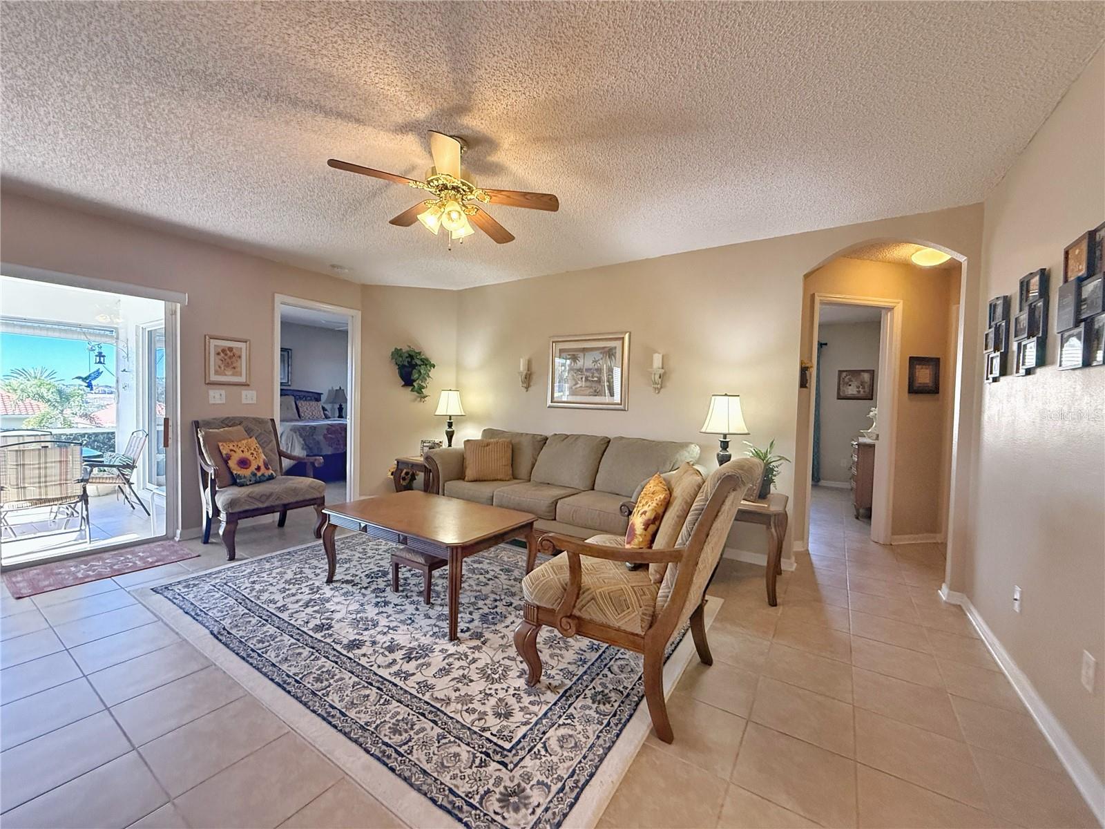 Image 4 of 55 For 3554 Rollingbrook Street