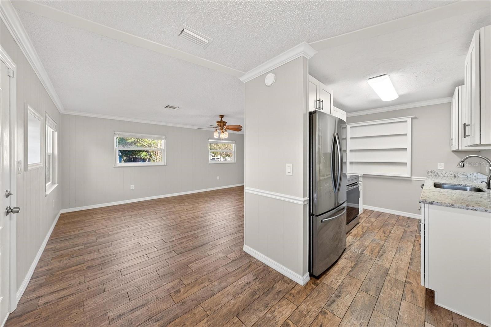 Image 10 of 68 For 607 Patricia Avenue