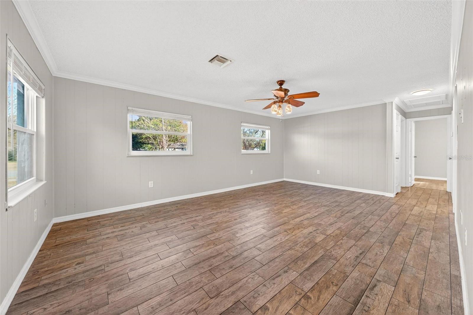 Image 11 of 68 For 607 Patricia Avenue