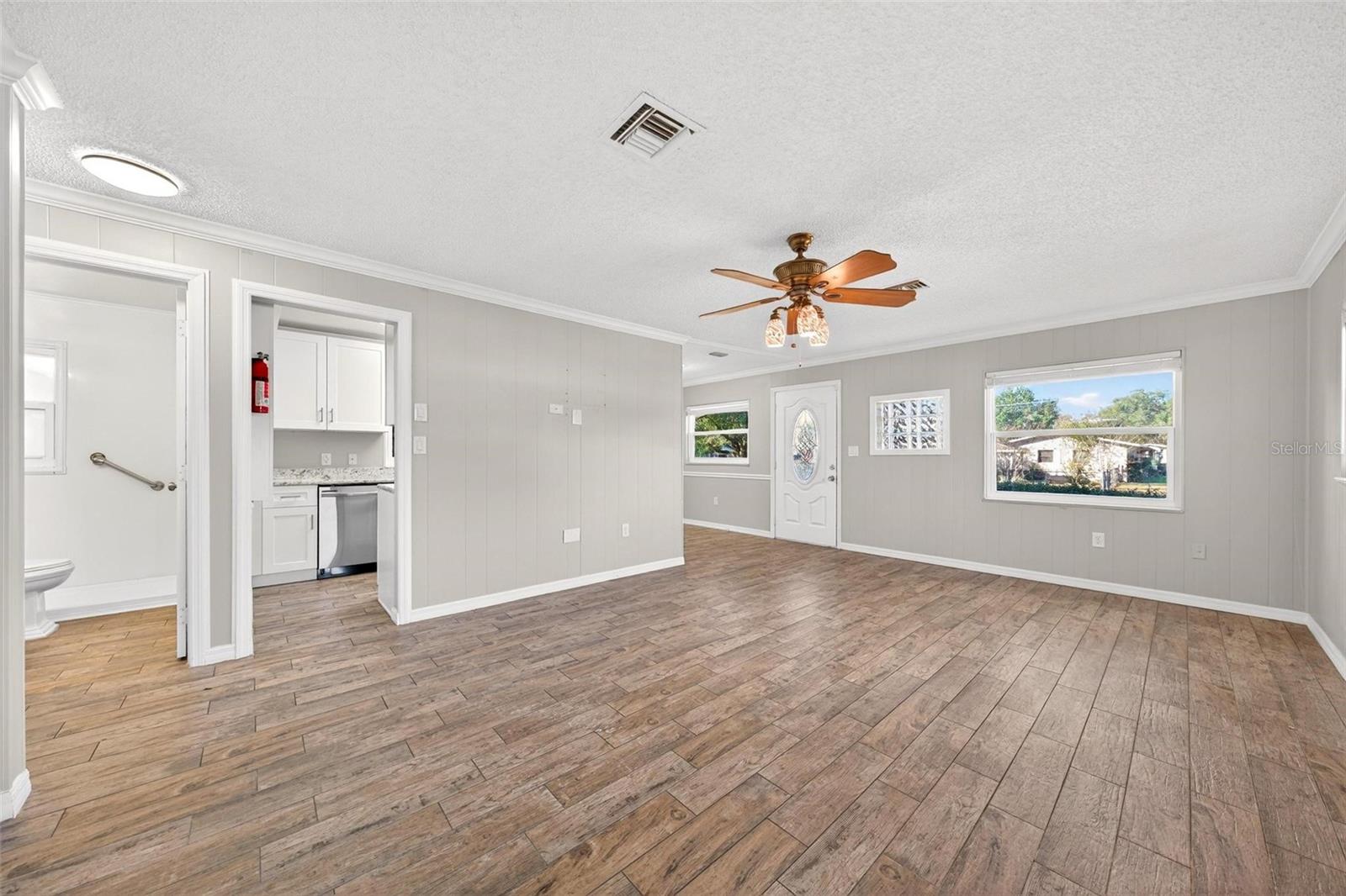 Image 13 of 68 For 607 Patricia Avenue