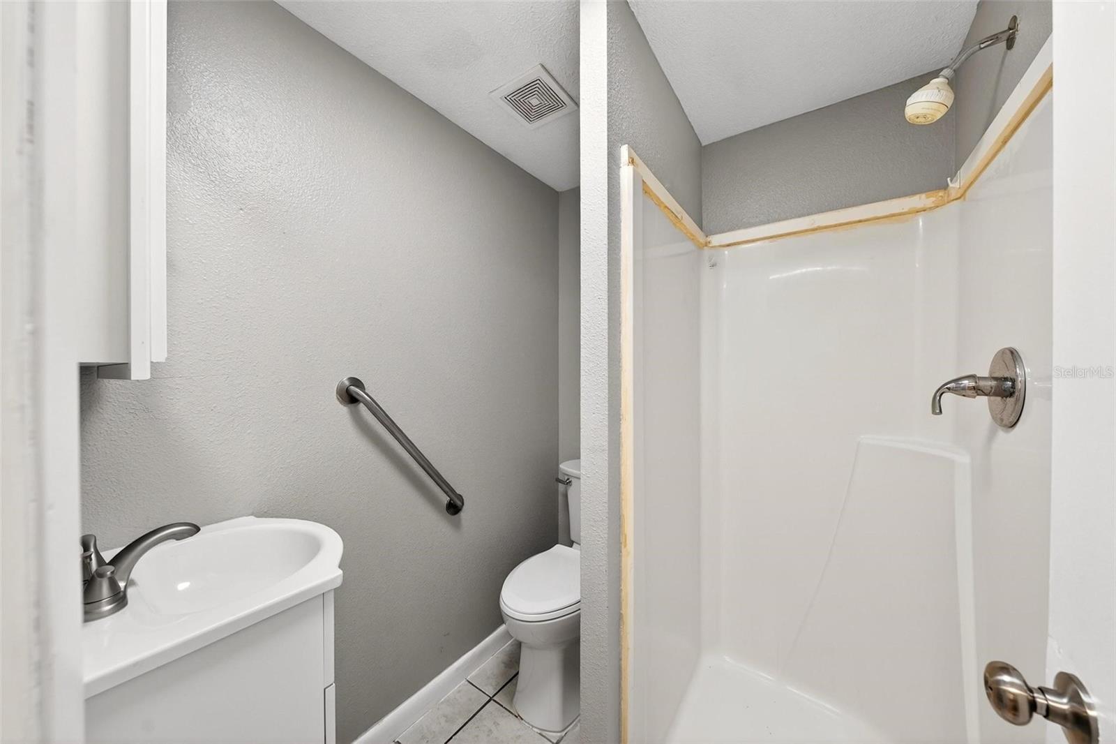 Image 37 of 68 For 607 Patricia Avenue