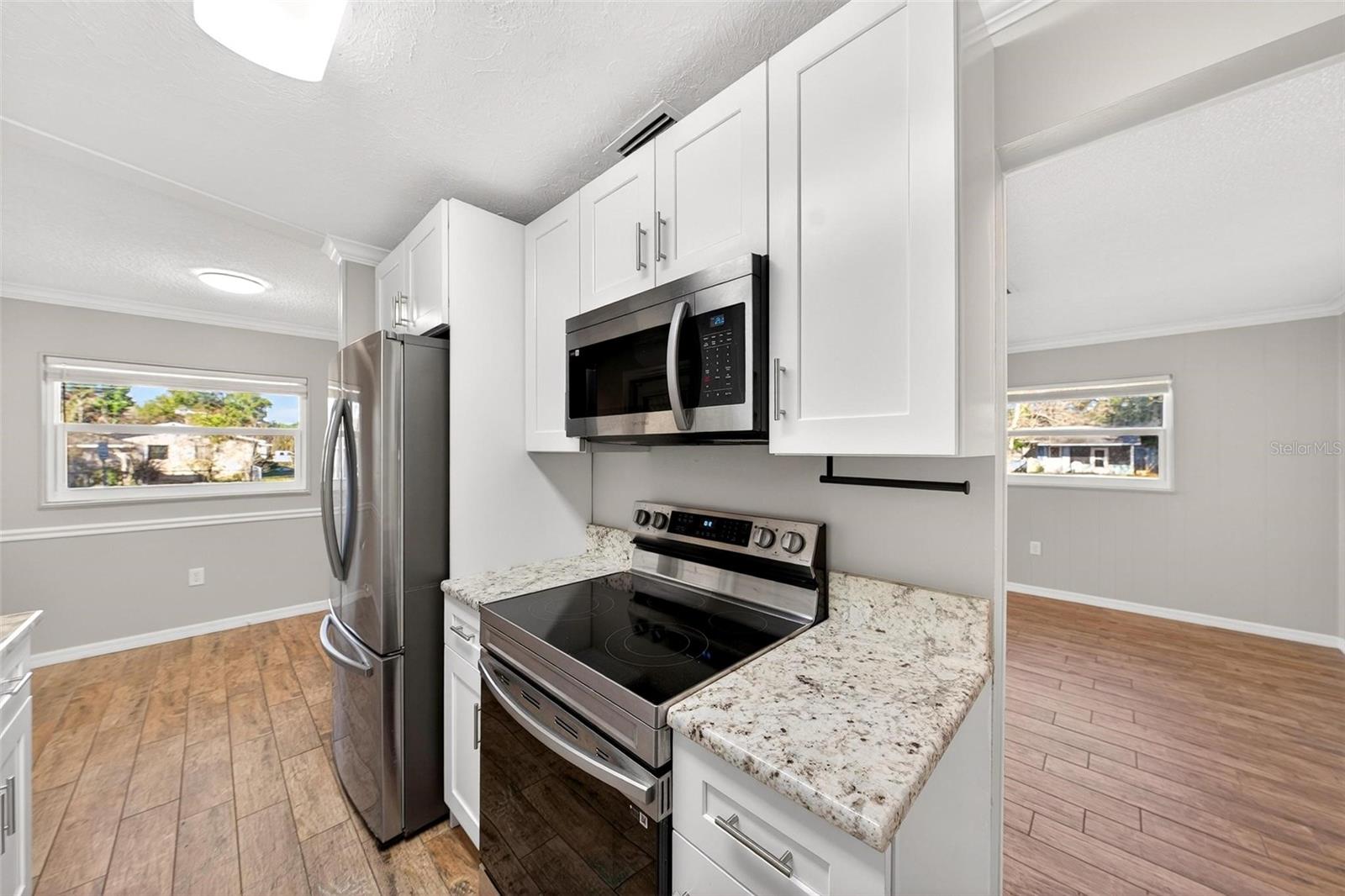 Image 4 of 68 For 607 Patricia Avenue