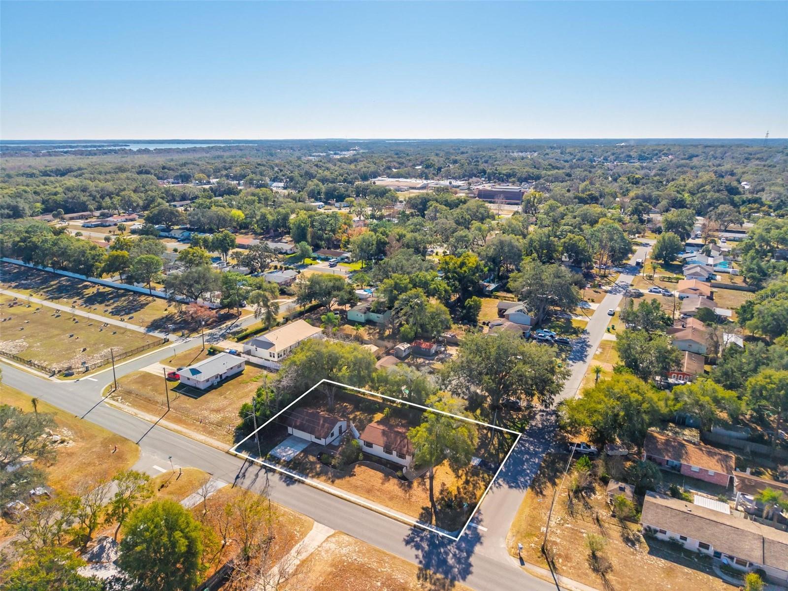 Image 40 of 68 For 607 Patricia Avenue