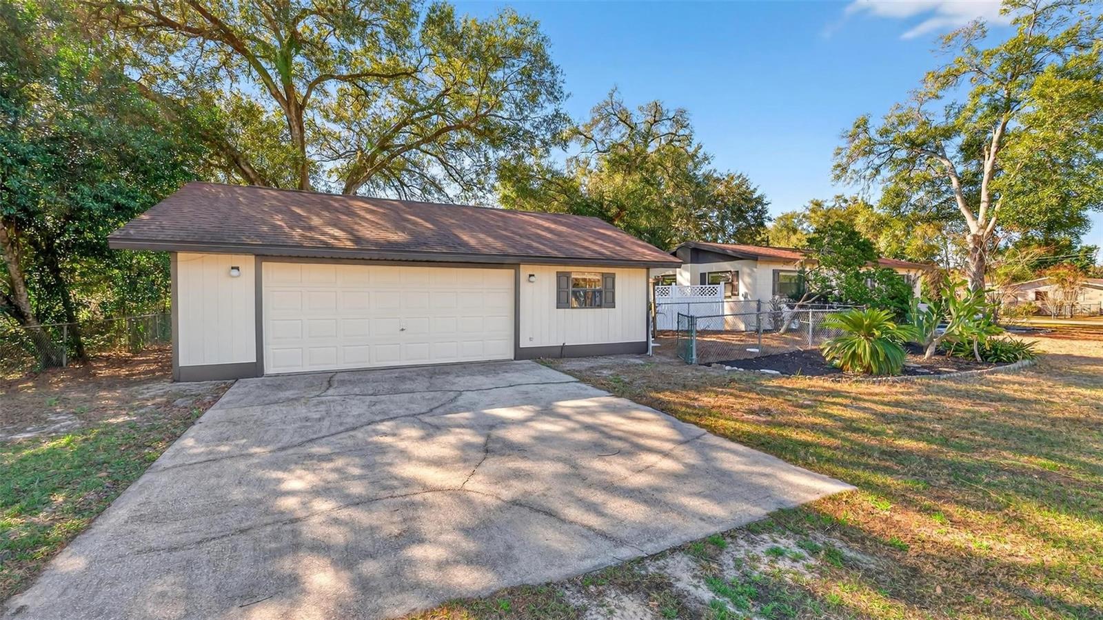 Image 62 of 68 For 607 Patricia Avenue