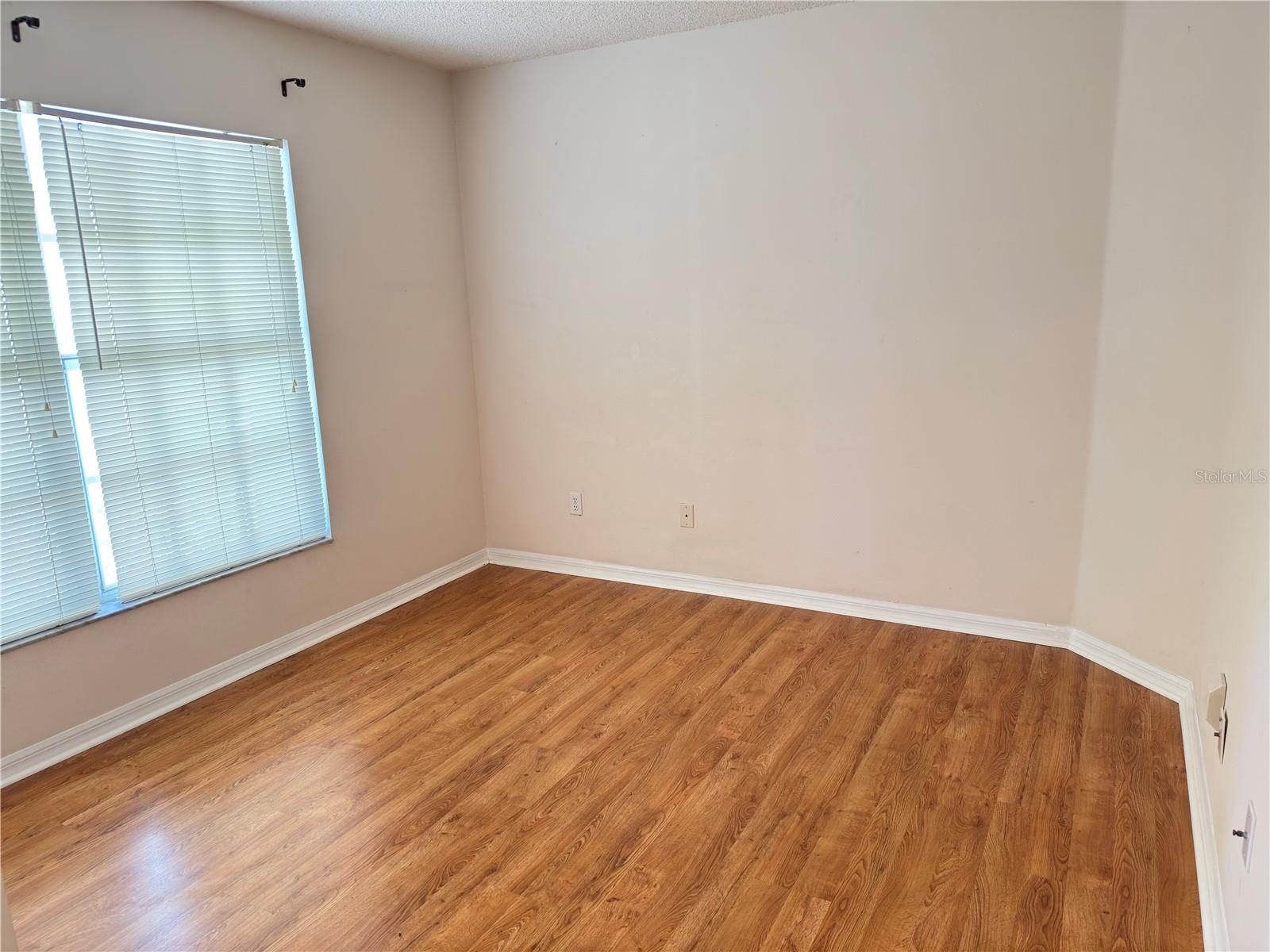 Image 6 of 13 For 3827 Doune Way