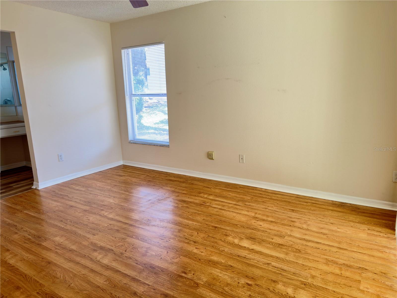 Image 8 of 13 For 3827 Doune Way