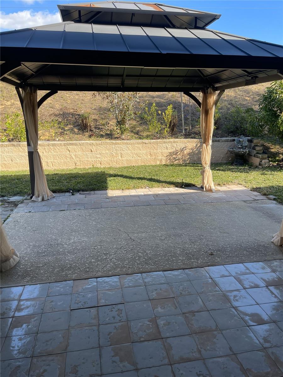 Image 38 of 41 For 2062 Redbay Avenue