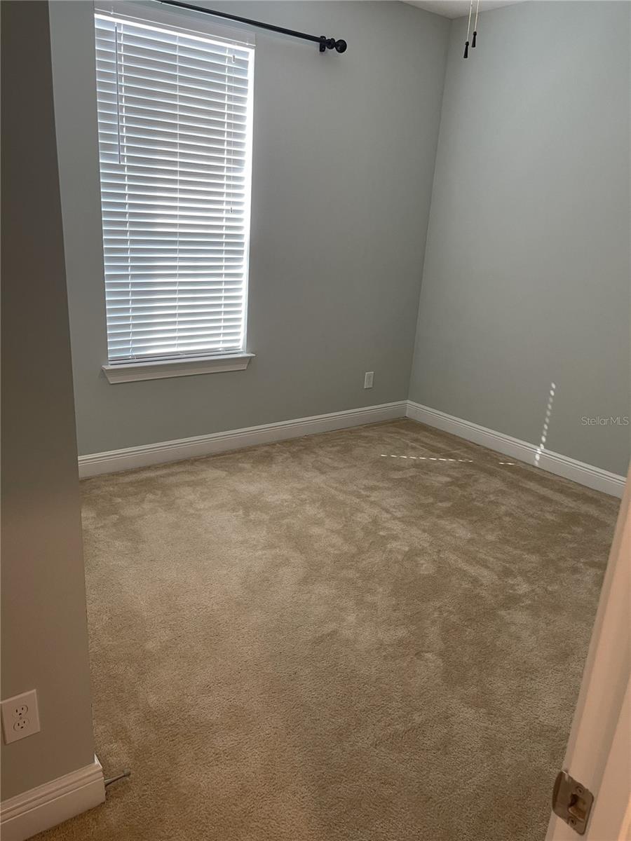 Image 4 of 41 For 2062 Redbay Avenue