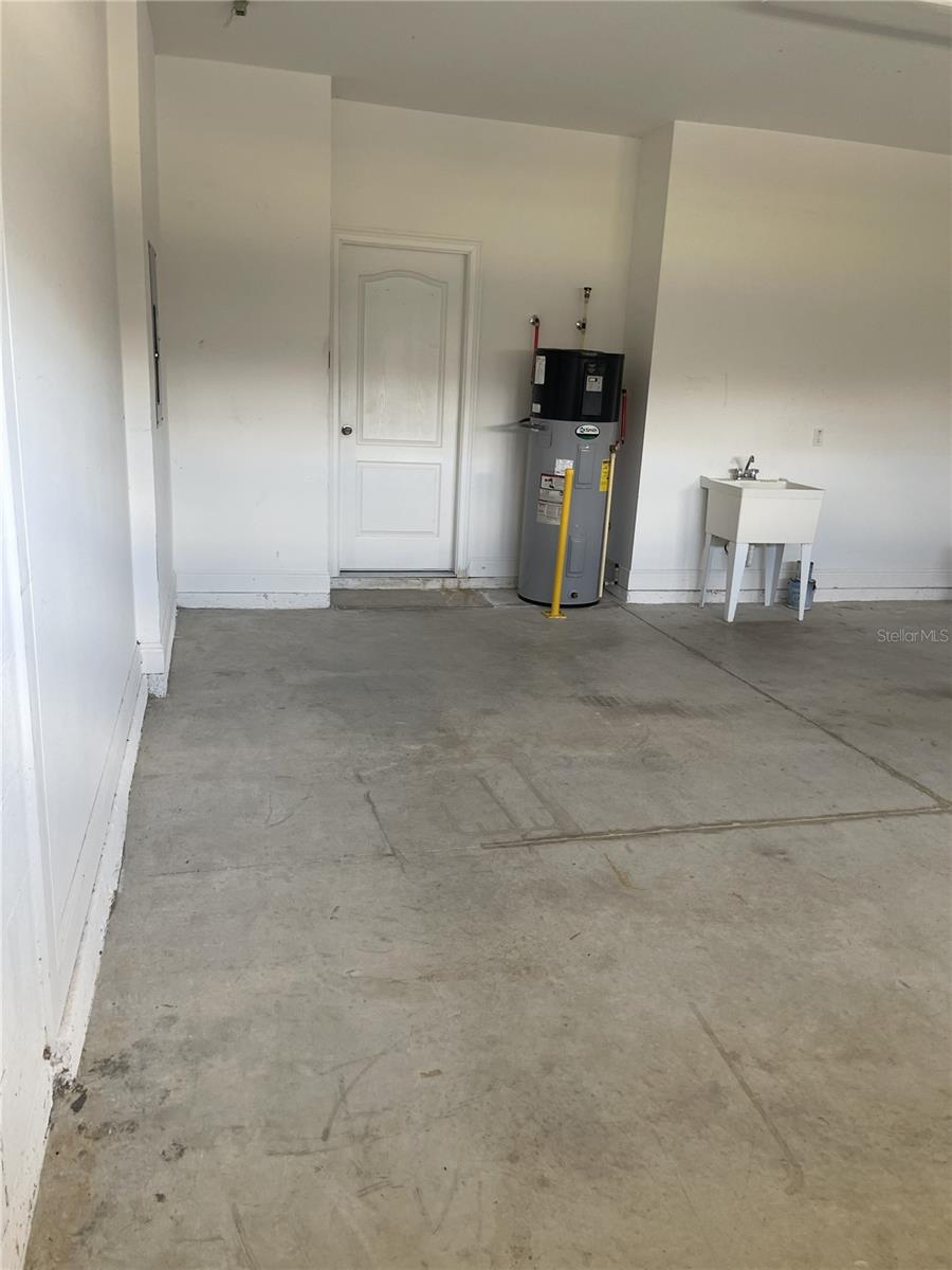 Image 41 of 41 For 2062 Redbay Avenue