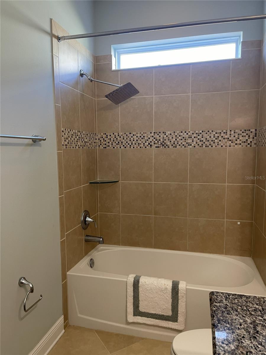 Image 7 of 41 For 2062 Redbay Avenue