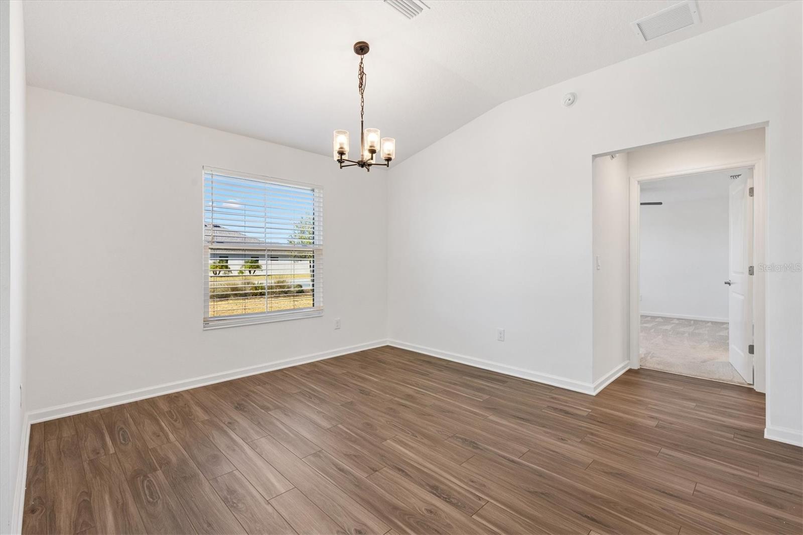 Image 16 of 42 For 1639 Seiver Street