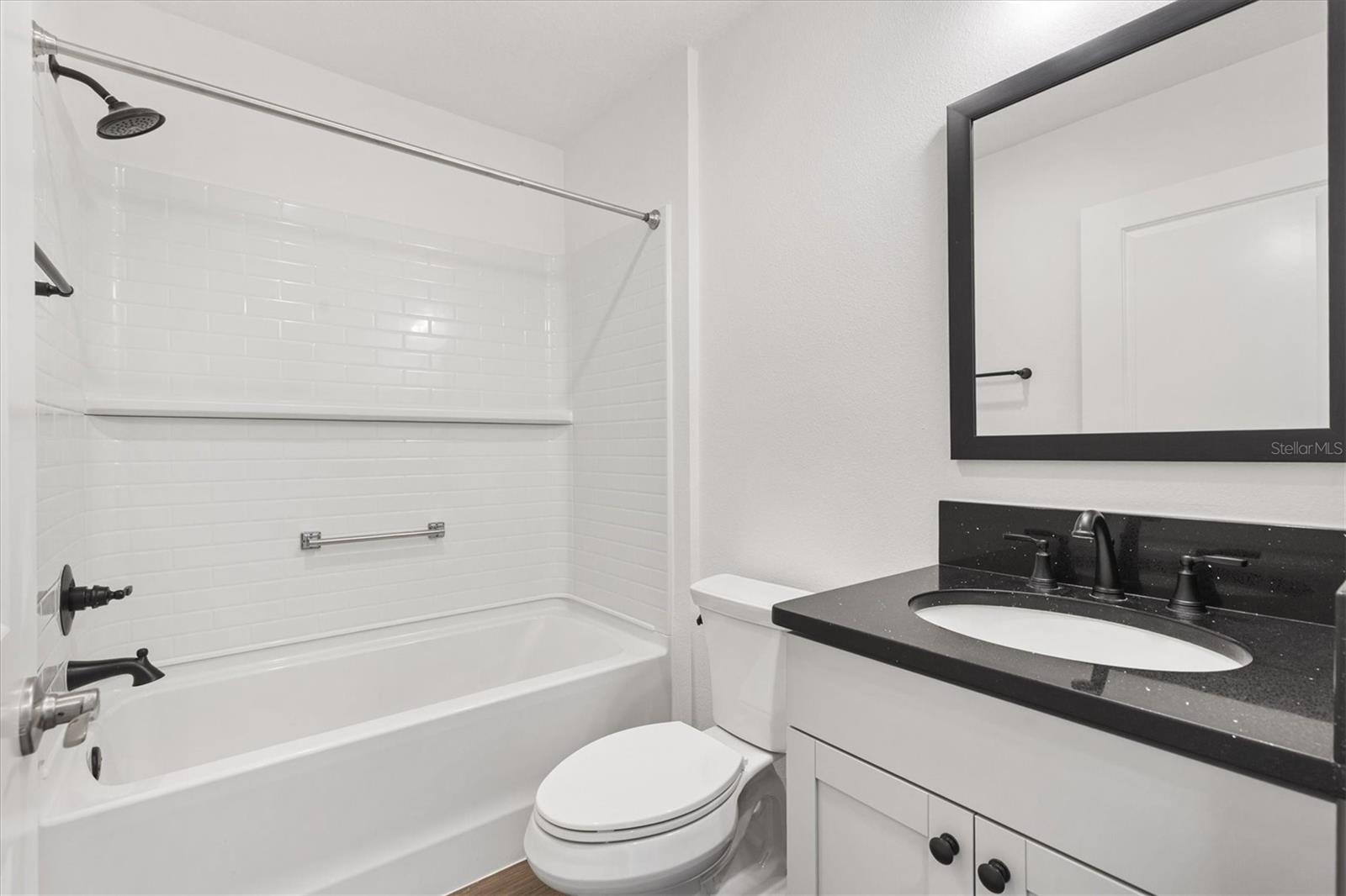 Image 23 of 42 For 1639 Seiver Street