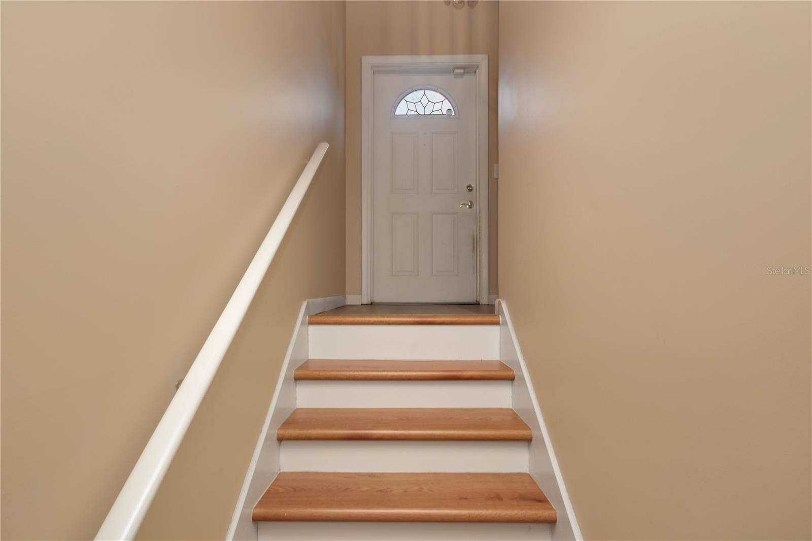 Image 22 of 28 For 1524 Yvonne Street