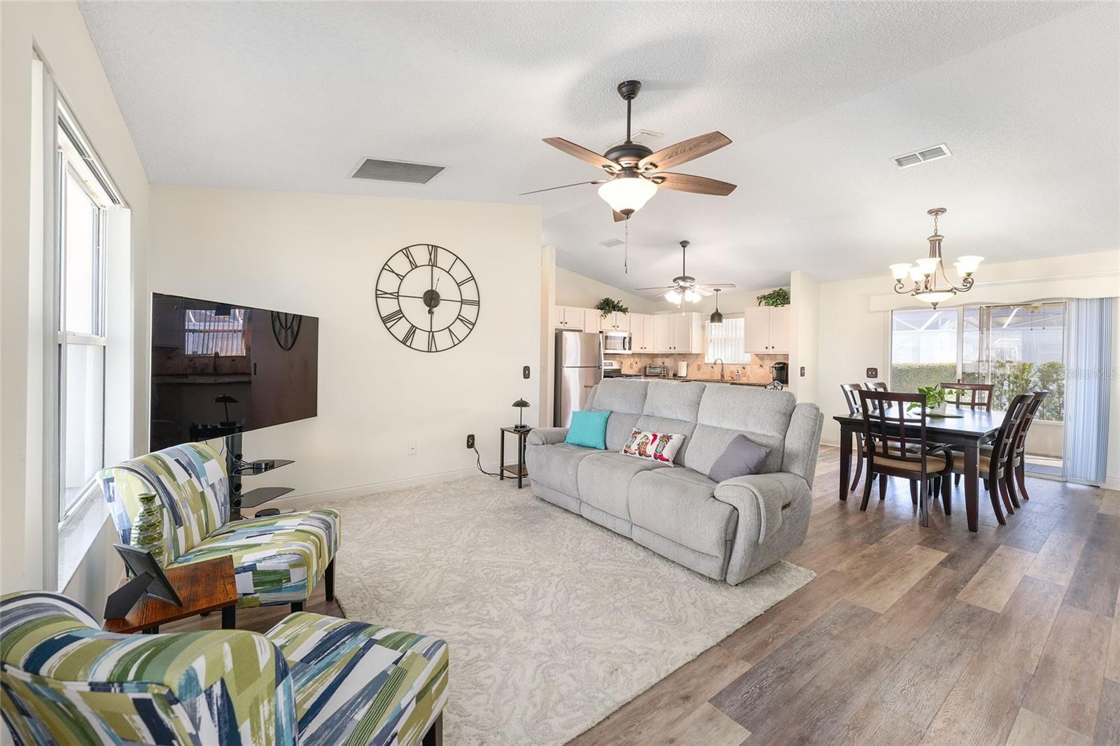 Image 10 of 44 For 2670 Privada Drive