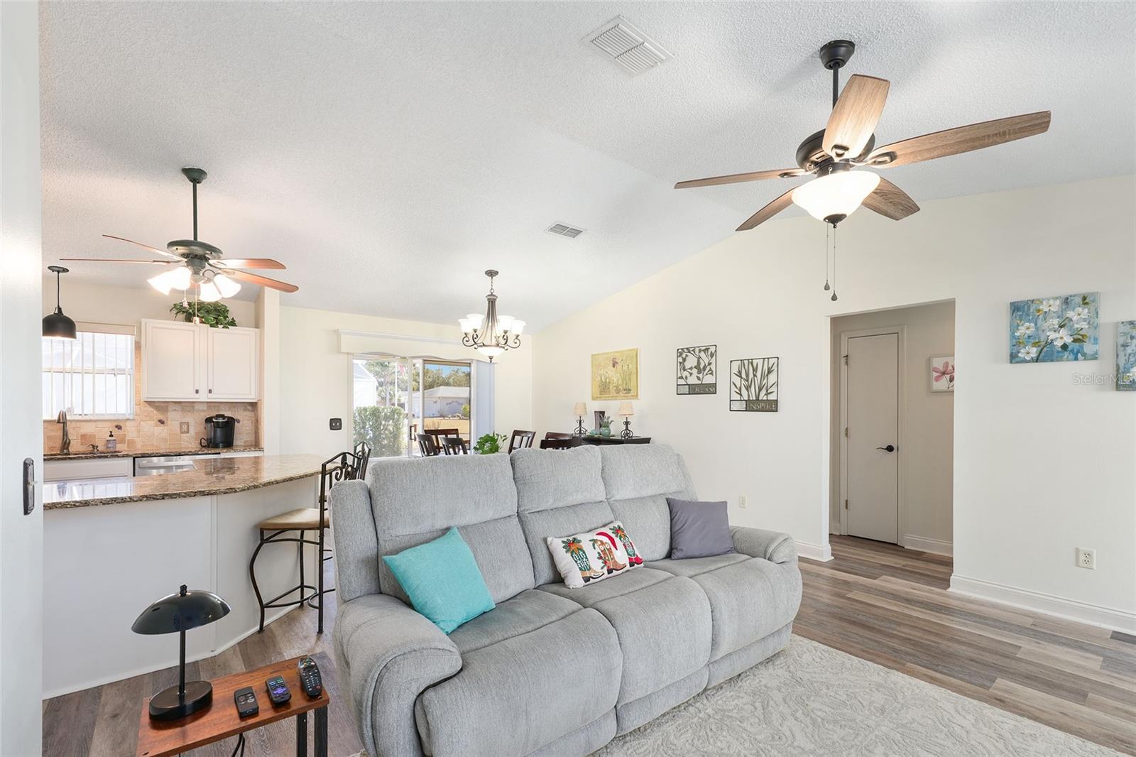 Image 13 of 44 For 2670 Privada Drive