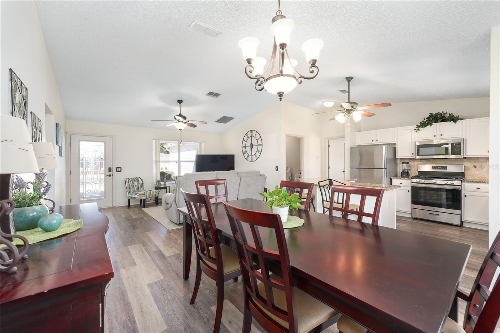 Image 16 of 44 For 2670 Privada Drive