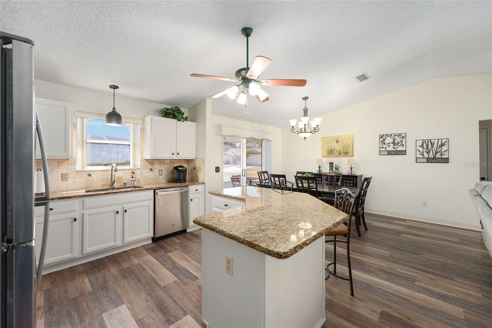 Image 21 of 44 For 2670 Privada Drive