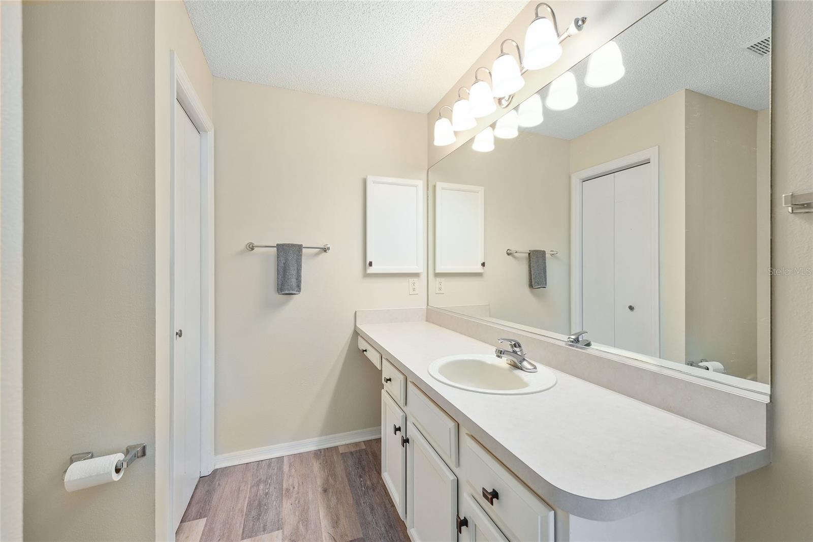 Image 26 of 44 For 2670 Privada Drive