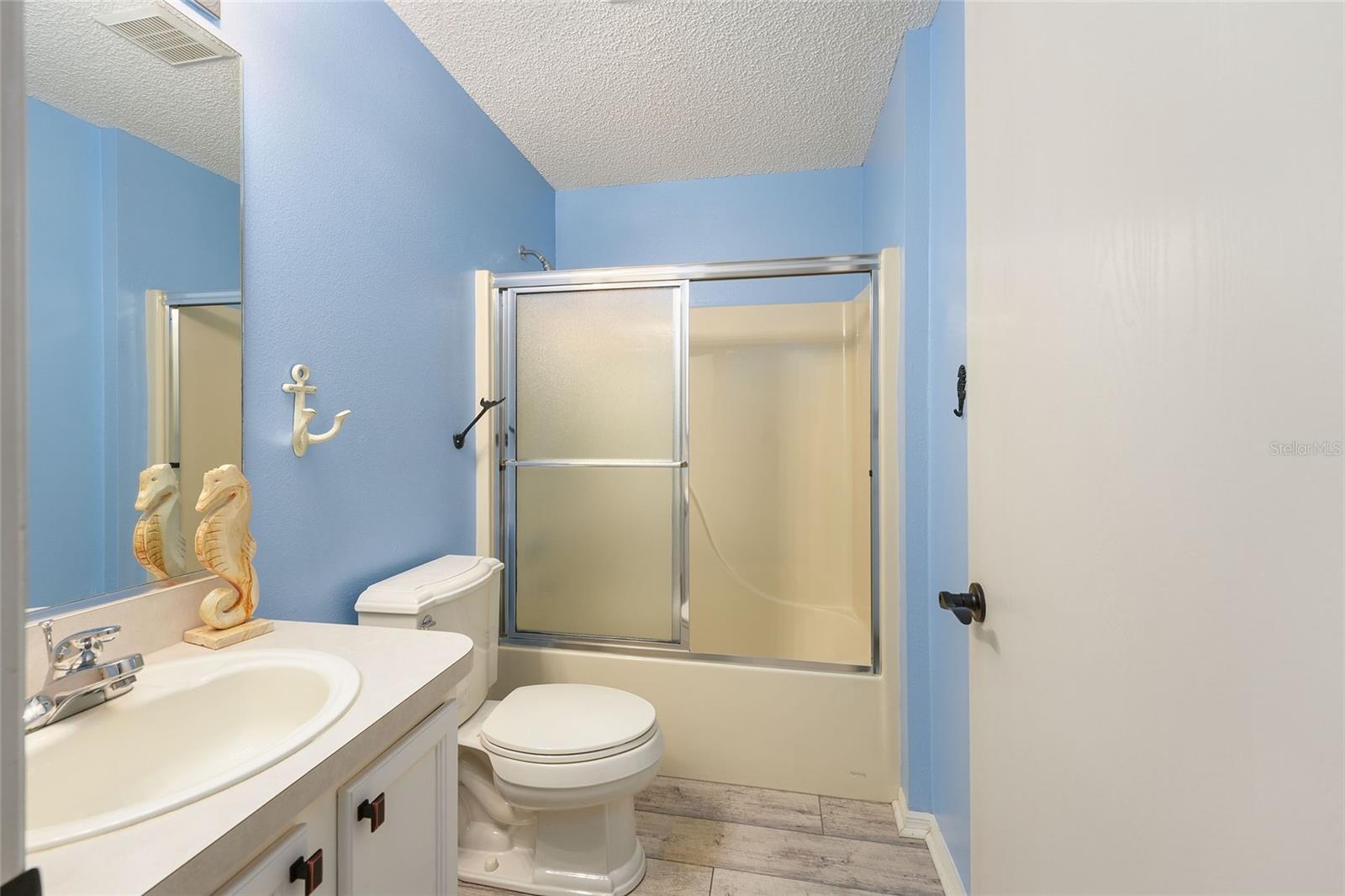 Image 31 of 44 For 2670 Privada Drive