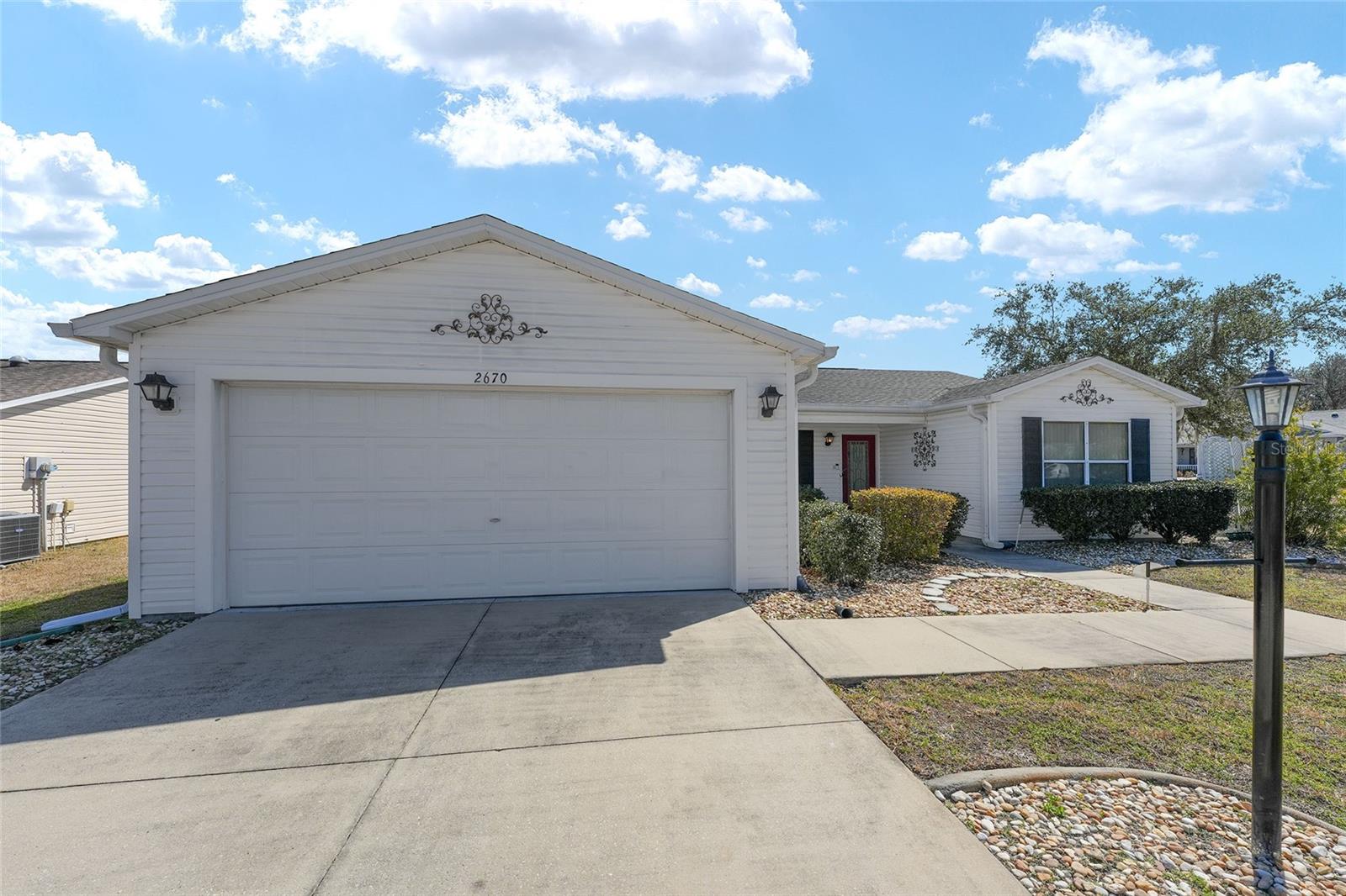 Image 5 of 44 For 2670 Privada Drive