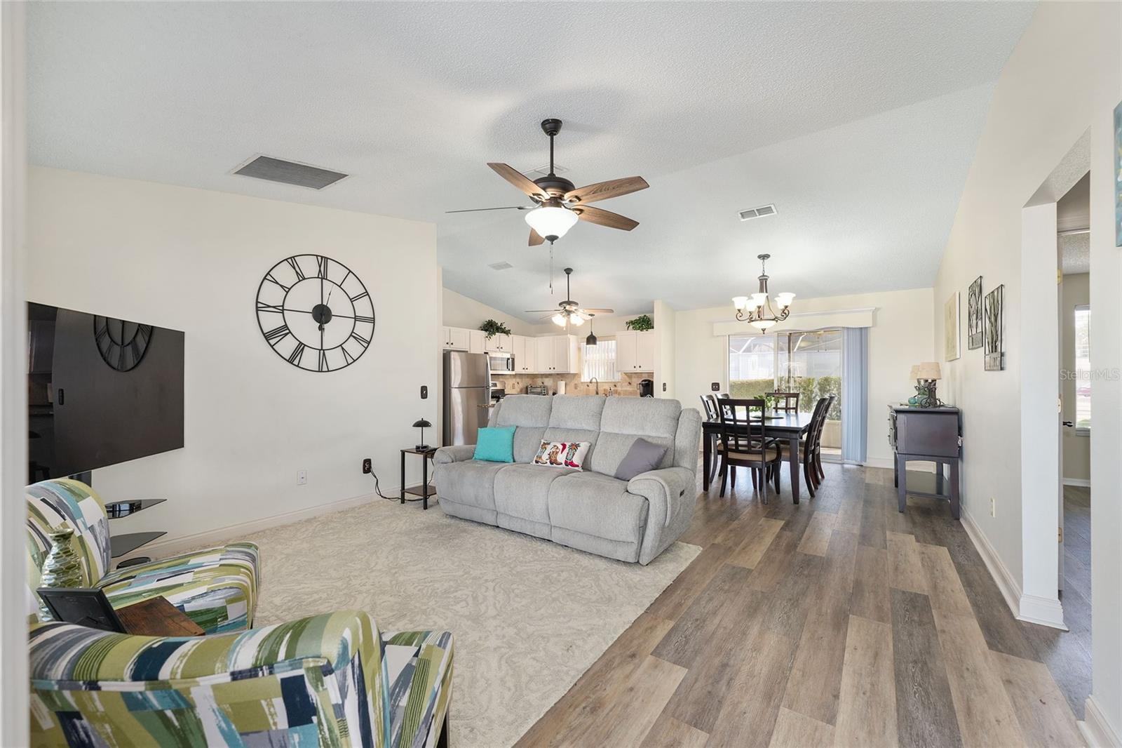 Image 9 of 44 For 2670 Privada Drive