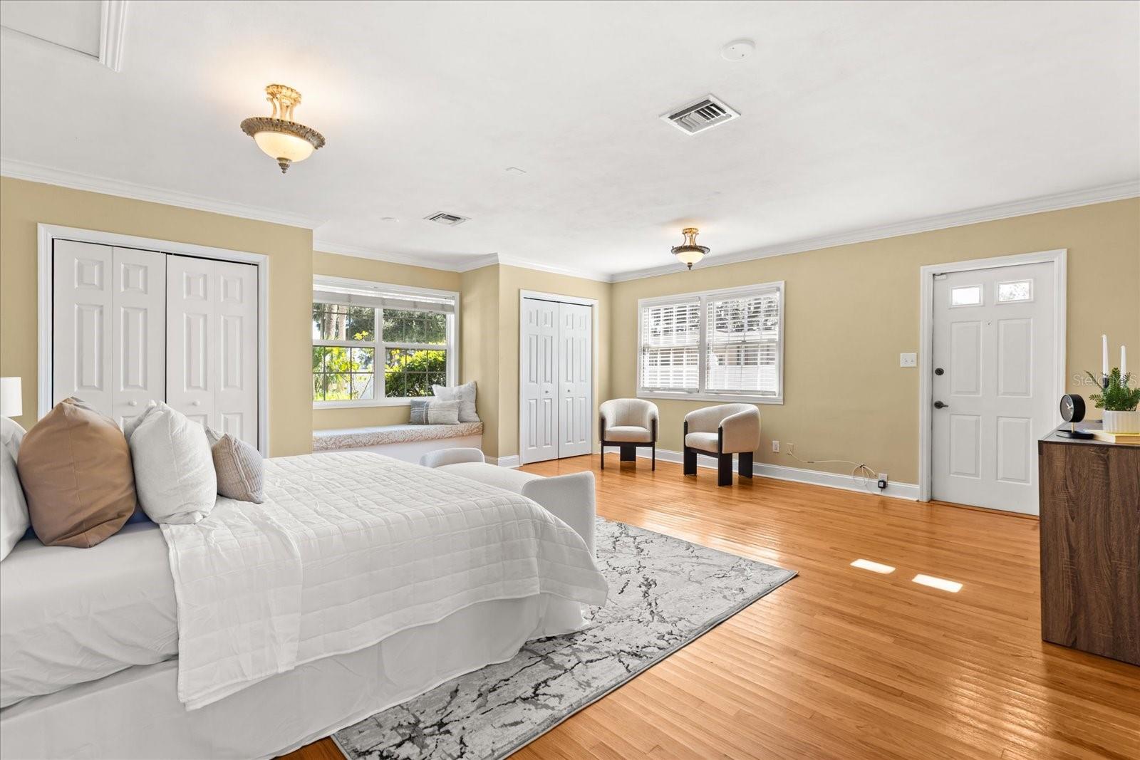 Image 12 of 84 For 3001 Lakeshore Drive