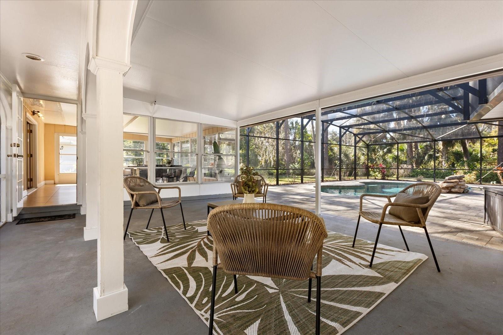 Image 16 of 84 For 3001 Lakeshore Drive