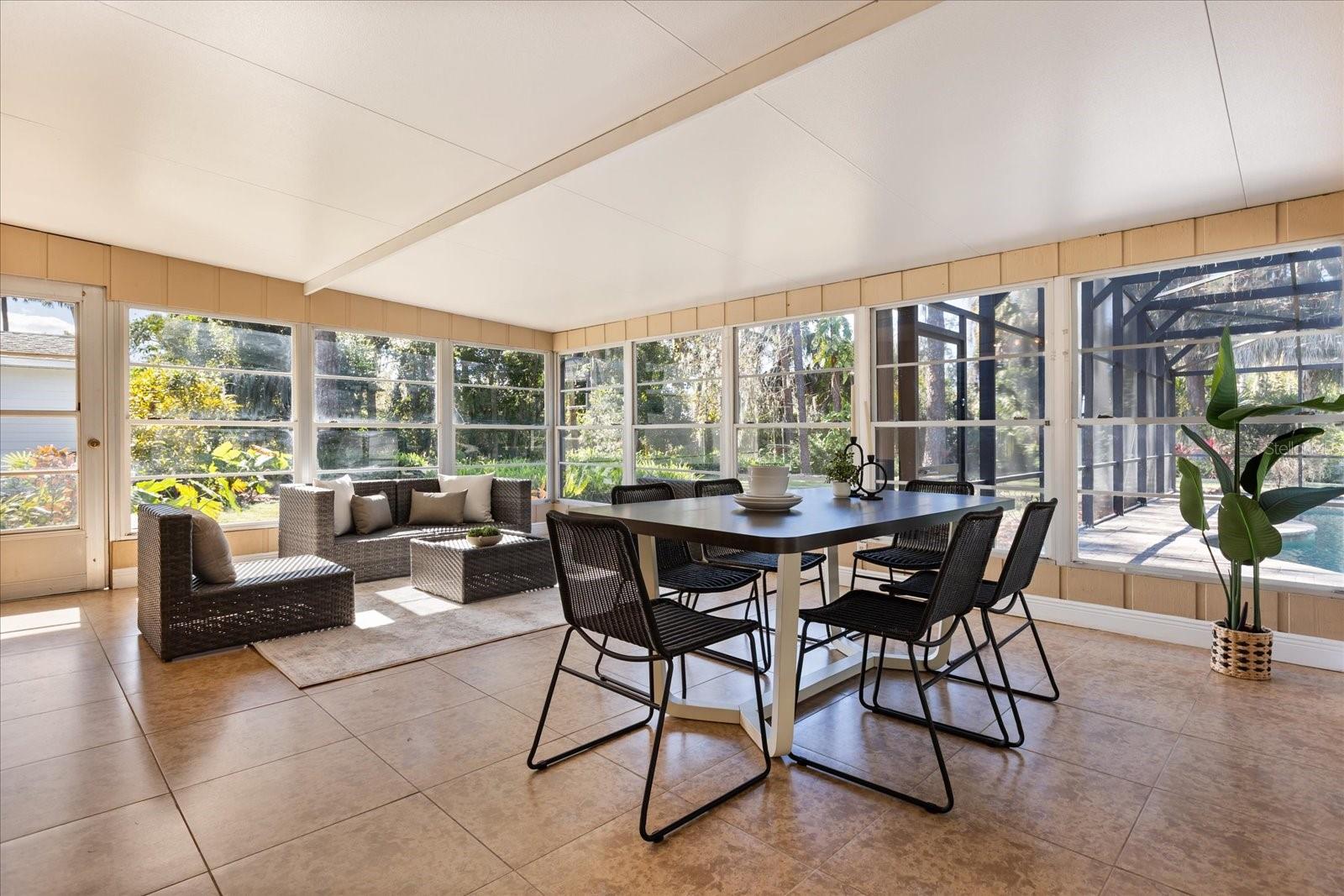 Image 17 of 84 For 3001 Lakeshore Drive