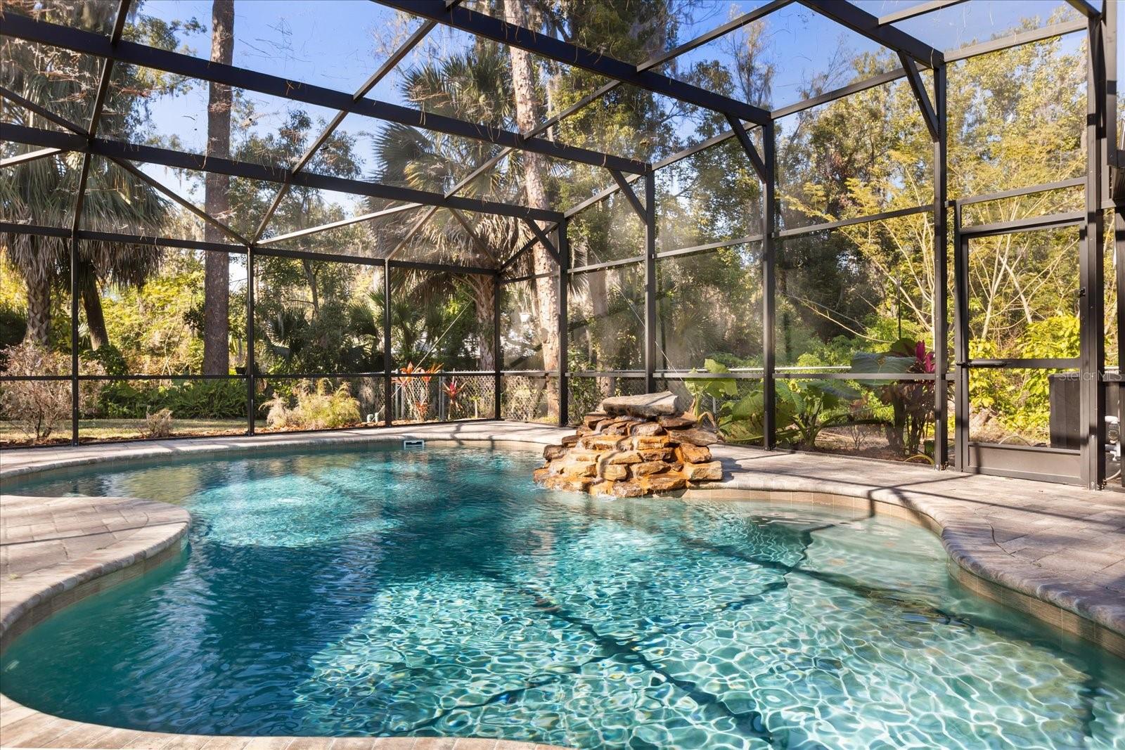 Image 3 of 84 For 3001 Lakeshore Drive