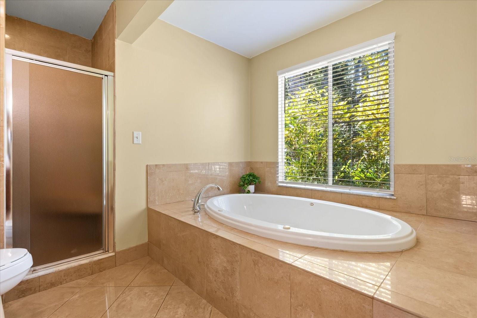 Image 34 of 84 For 3001 Lakeshore Drive